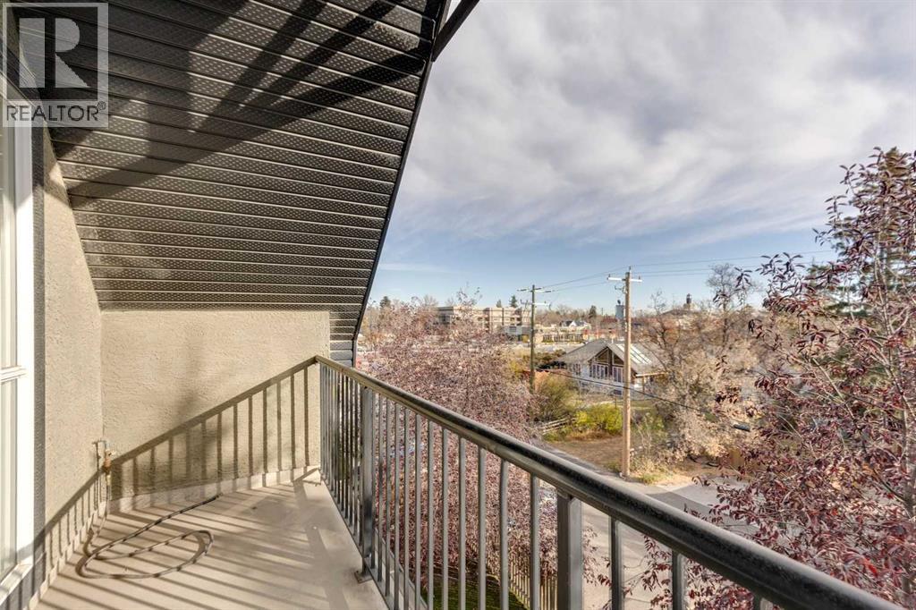 Single Family House for Sale in    Street NW Crescent Heights Calgary 