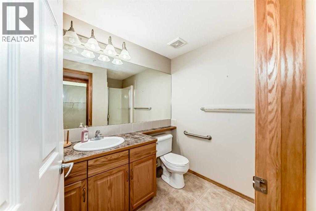 Single Family House for Sale in   Everstone Drive SW Evergreen Calgary 