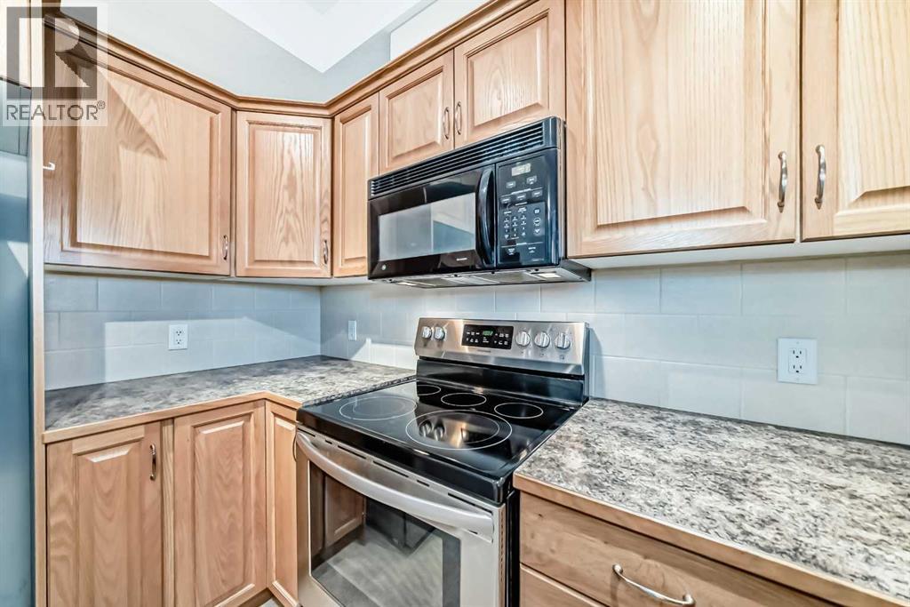 Single Family House for Sale in   Everstone Drive SW Evergreen Calgary 