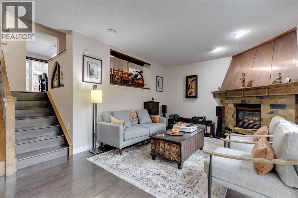 Single Family House 4 Level for Sale in  Point Mckay Road NW Point McKay Calgary 