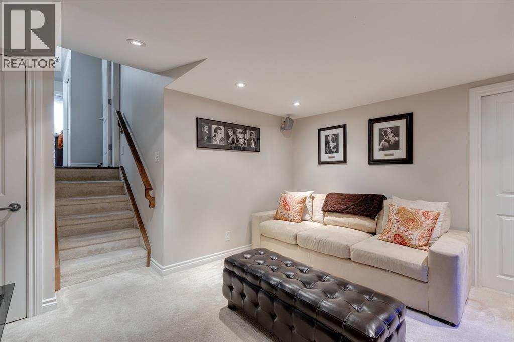 Single Family House 4 Level for Sale in  Point Mckay Road NW Point McKay Calgary 