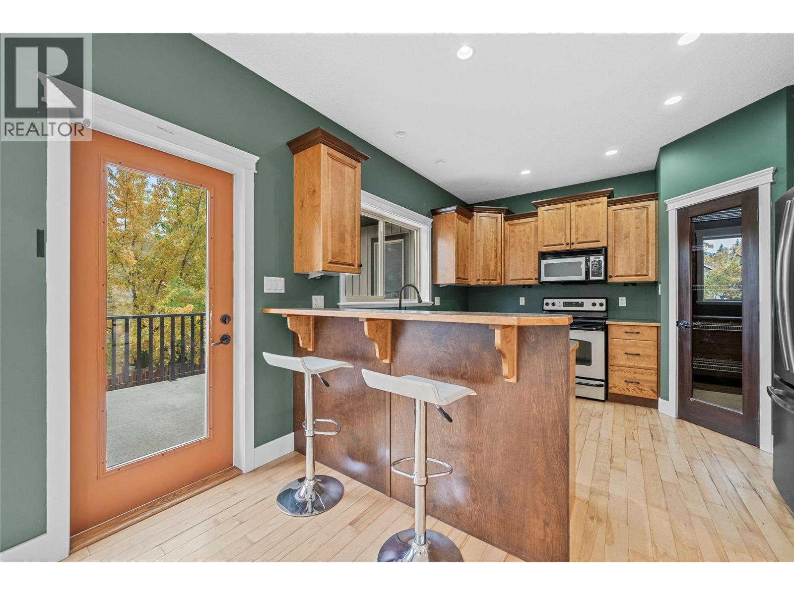 1660 22 Street NE, Salmon Arm