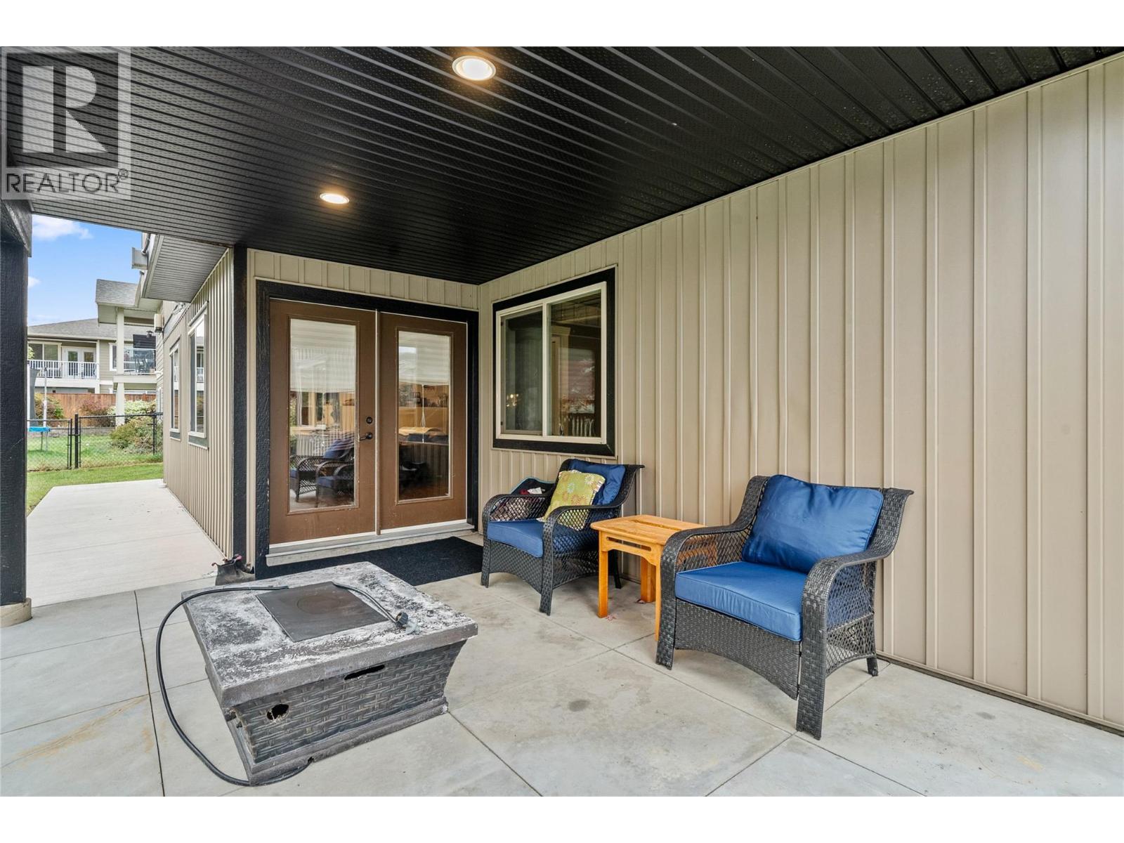 1660 22 Street NE, Salmon Arm