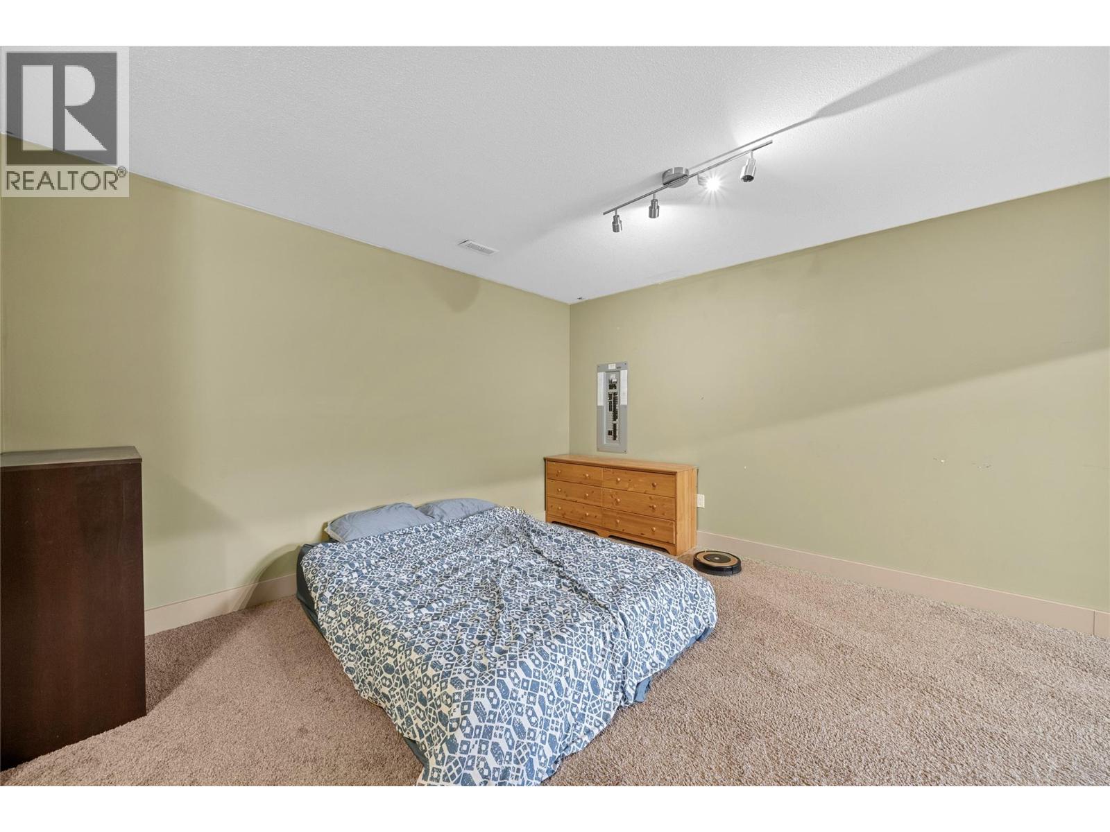 1660 22 Street NE, Salmon Arm