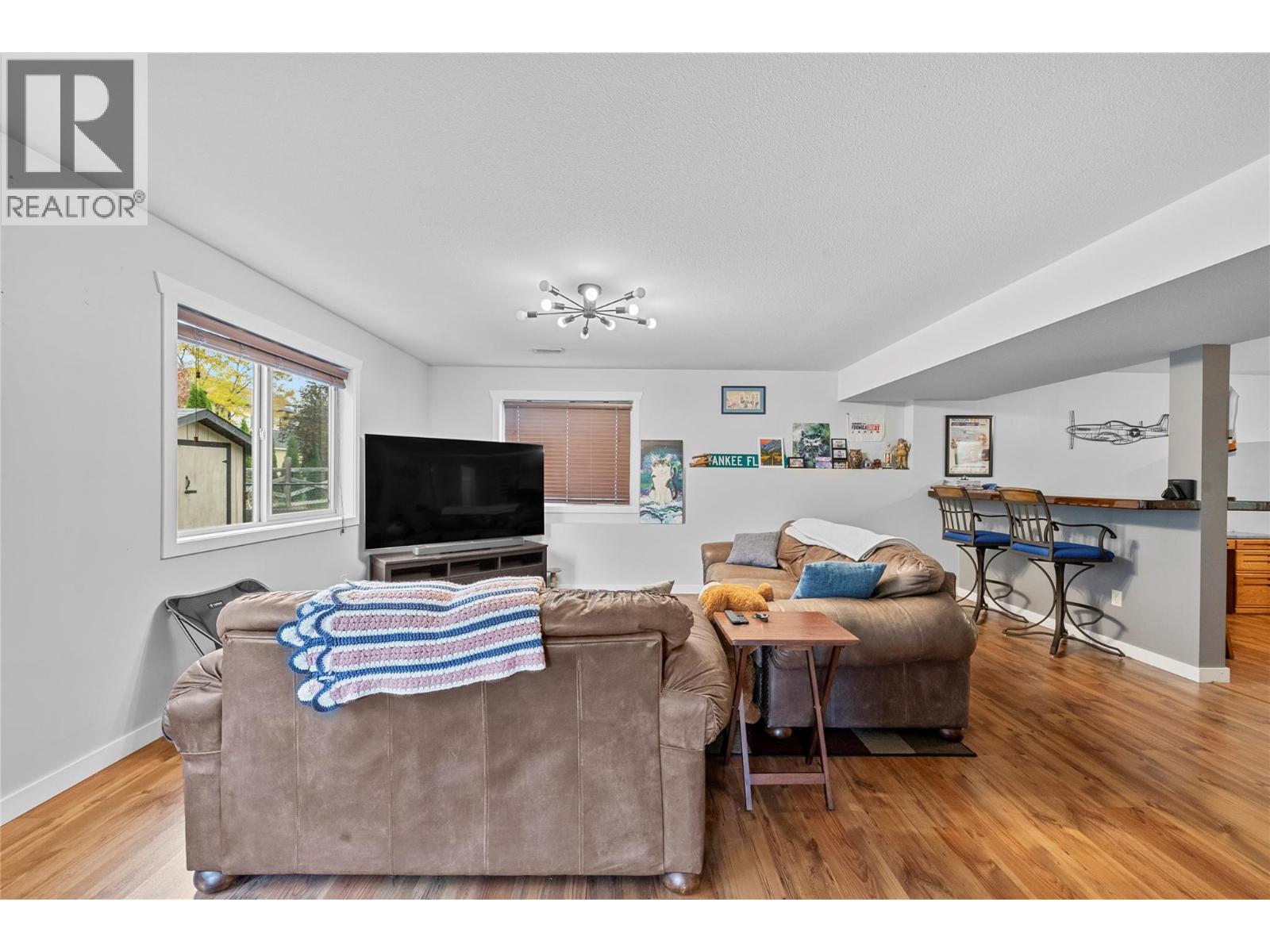 1660 22 Street NE, Salmon Arm