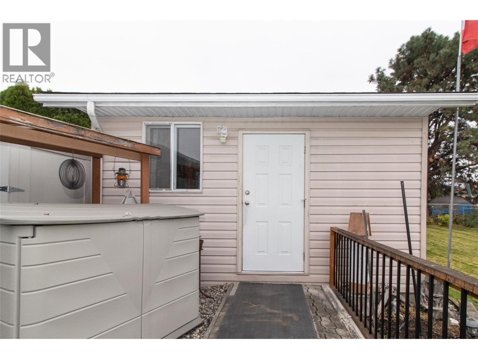  595 Bach Road, Kelowna