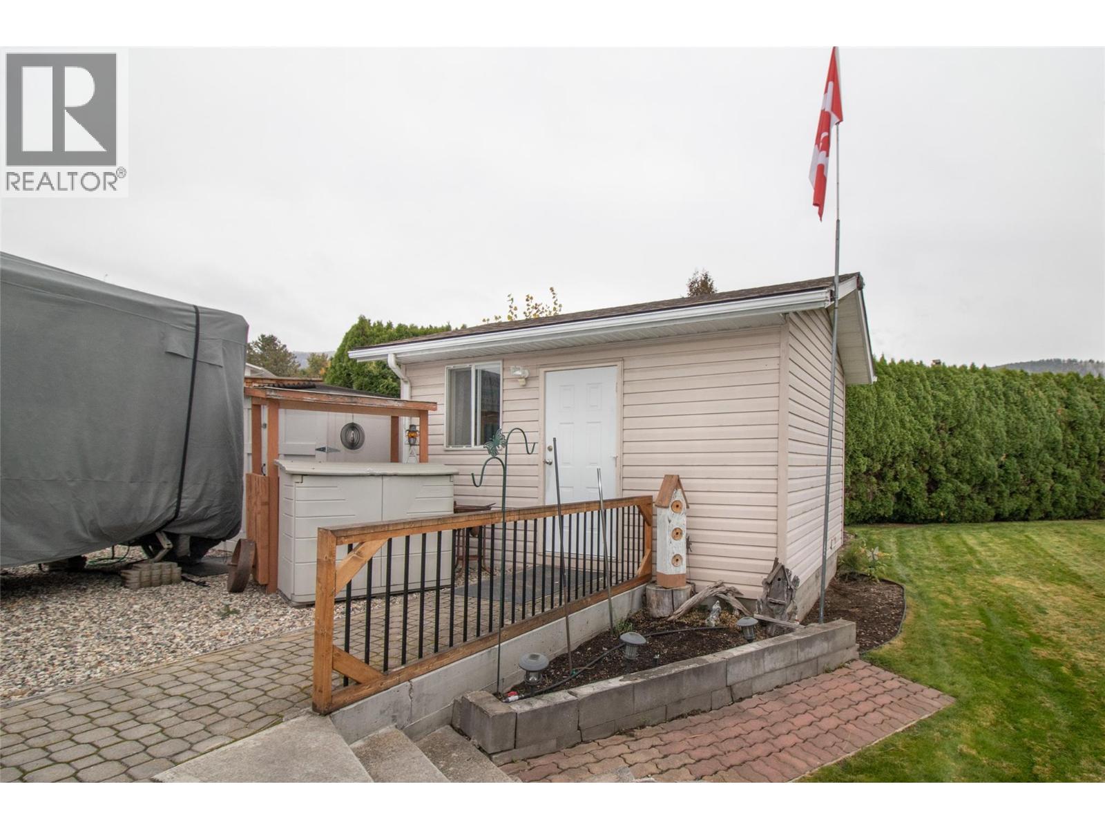  595 Bach Road, Kelowna