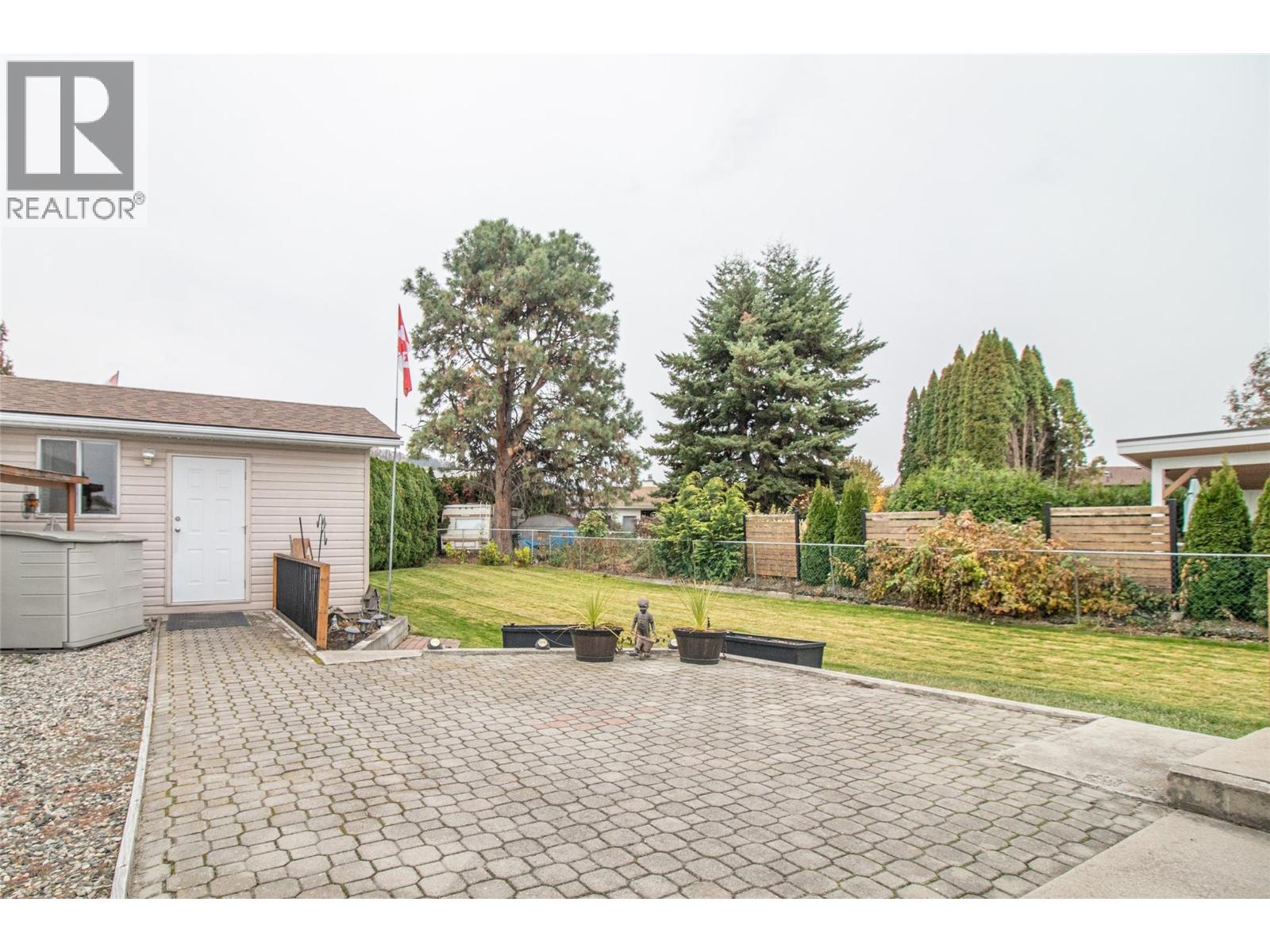  595 Bach Road, Kelowna