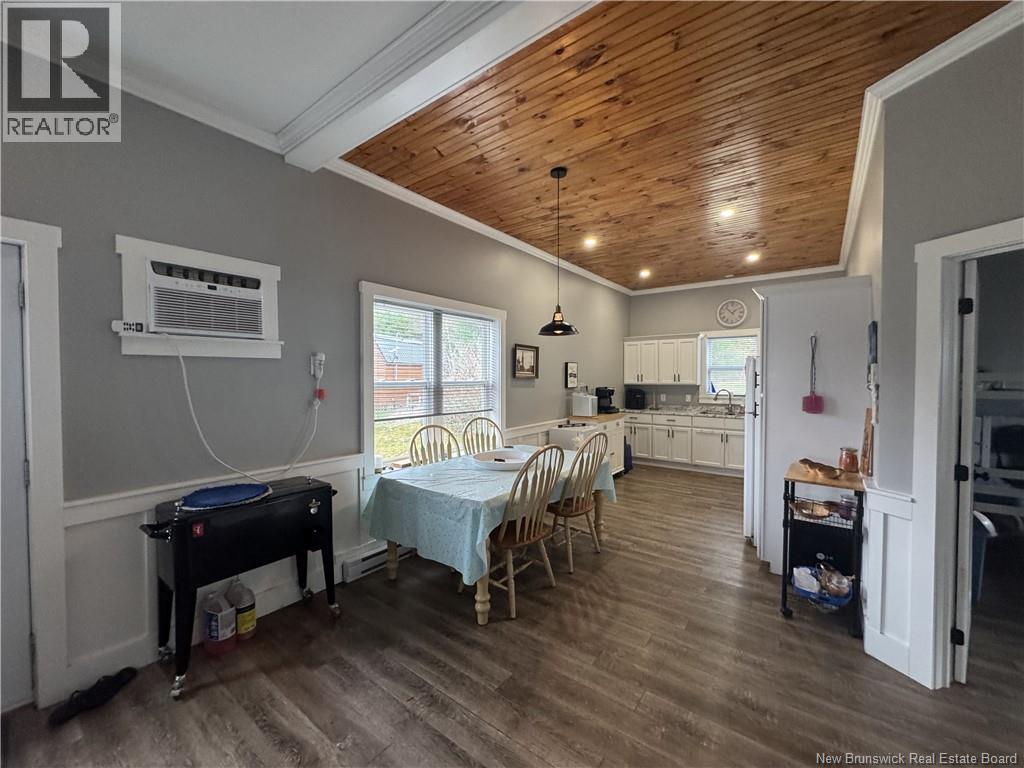 12 Blueberry Lane — photo 2