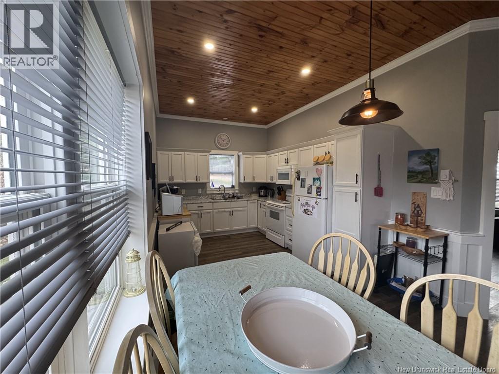 12 Blueberry Lane — photo 3