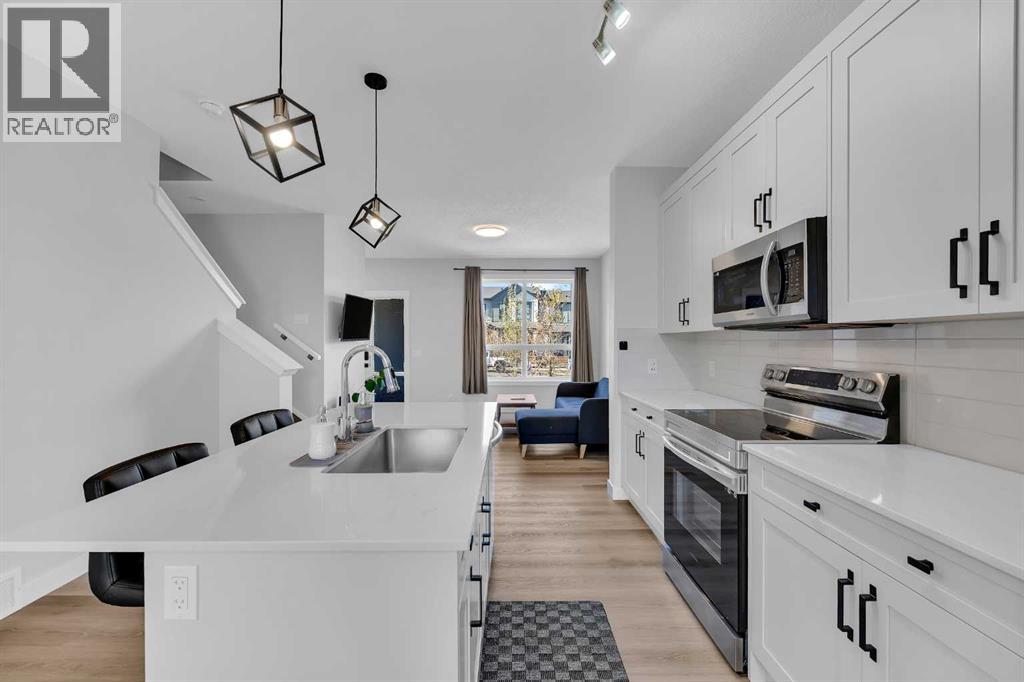 Single Family House for Sale in  Silverton Glen Green SW Silverado Calgary 