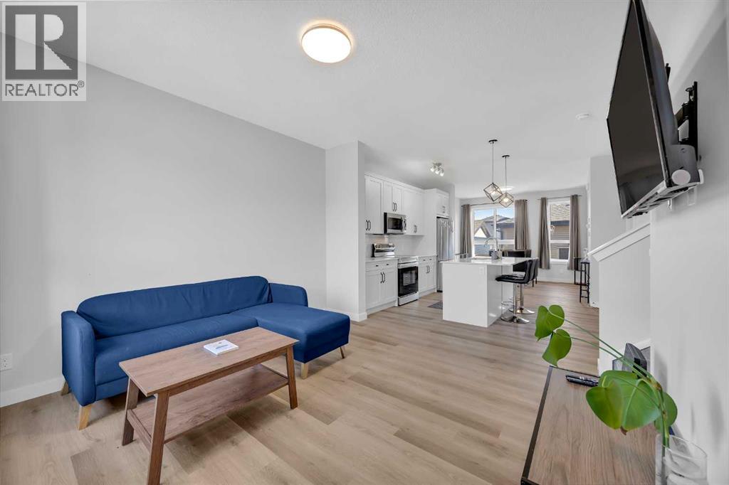 Single Family House for Sale in  Silverton Glen Green SW Silverado Calgary 