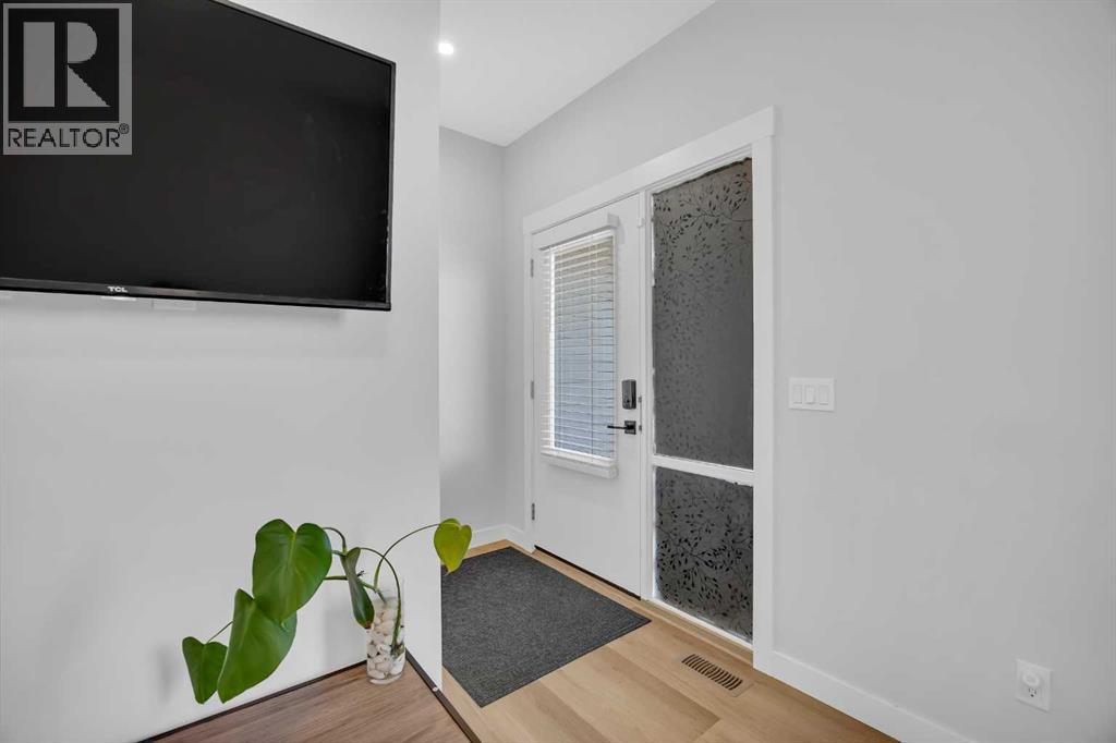 Single Family House for Sale in  Silverton Glen Green SW Silverado Calgary 