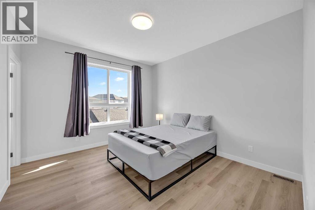 Single Family House for Sale in  Silverton Glen Green SW Silverado Calgary 