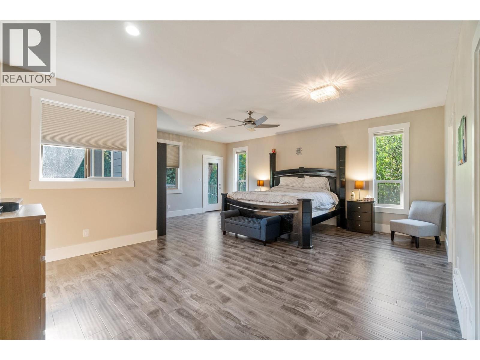  1180 Shuswap Street Southeast, Salmon Arm