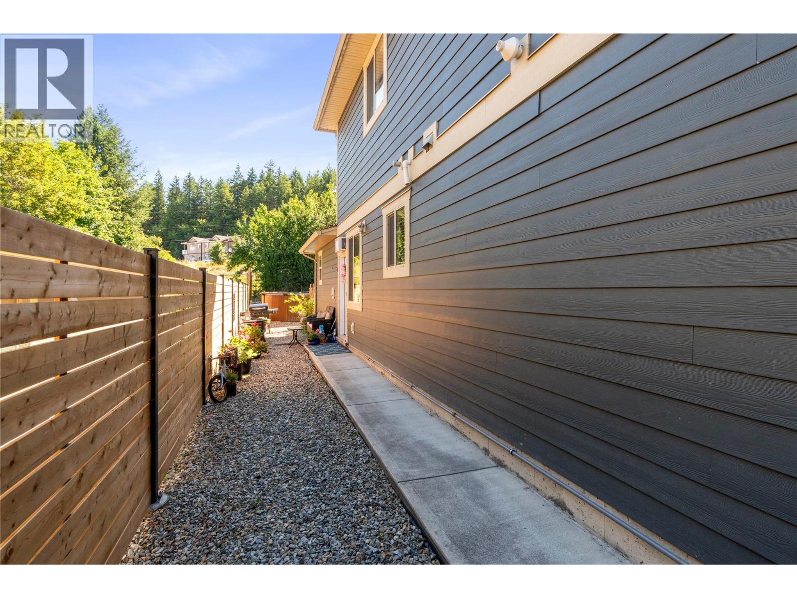  1180 Shuswap Street Southeast, Salmon Arm