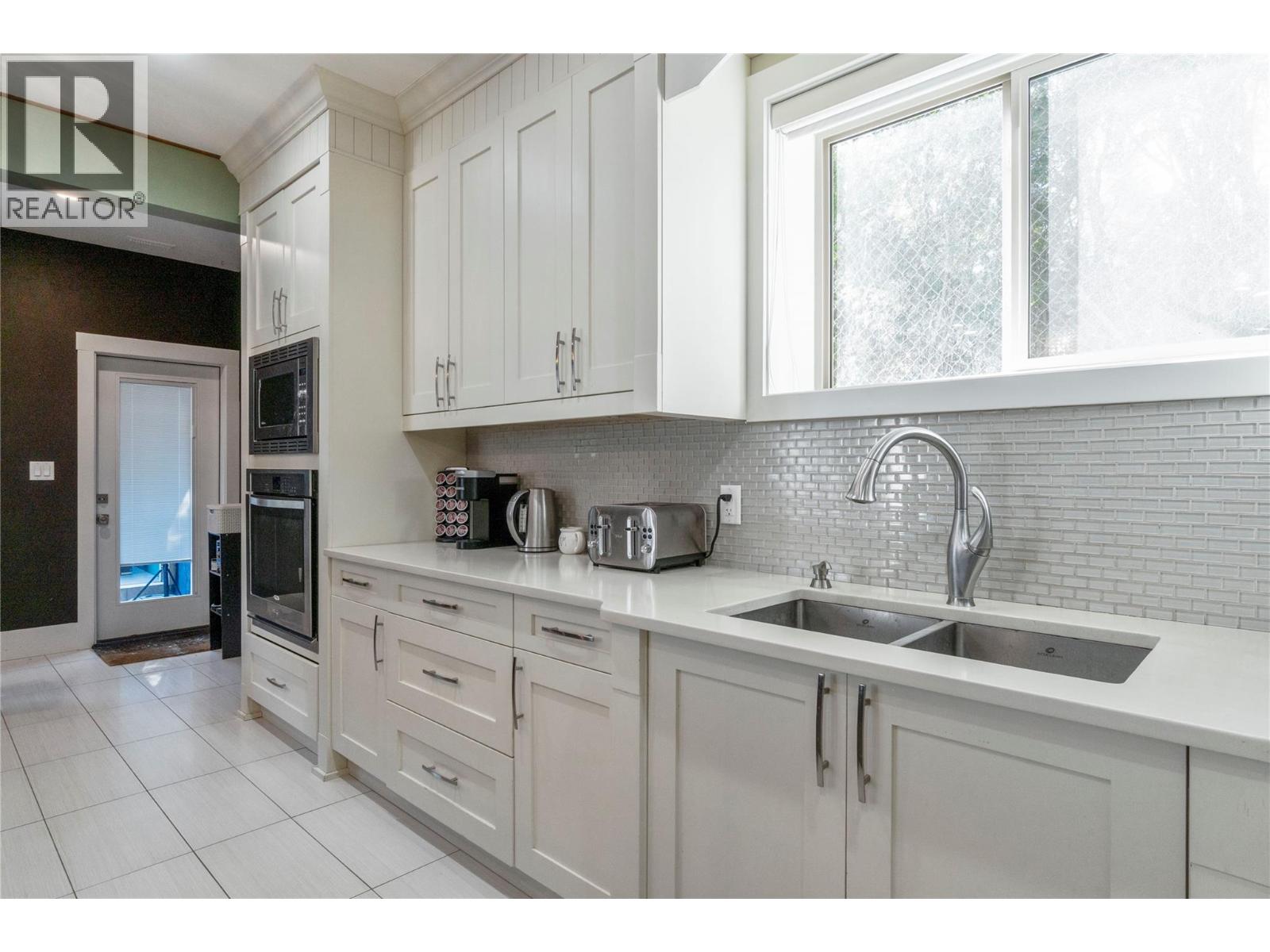  1180 Shuswap Street Southeast, Salmon Arm