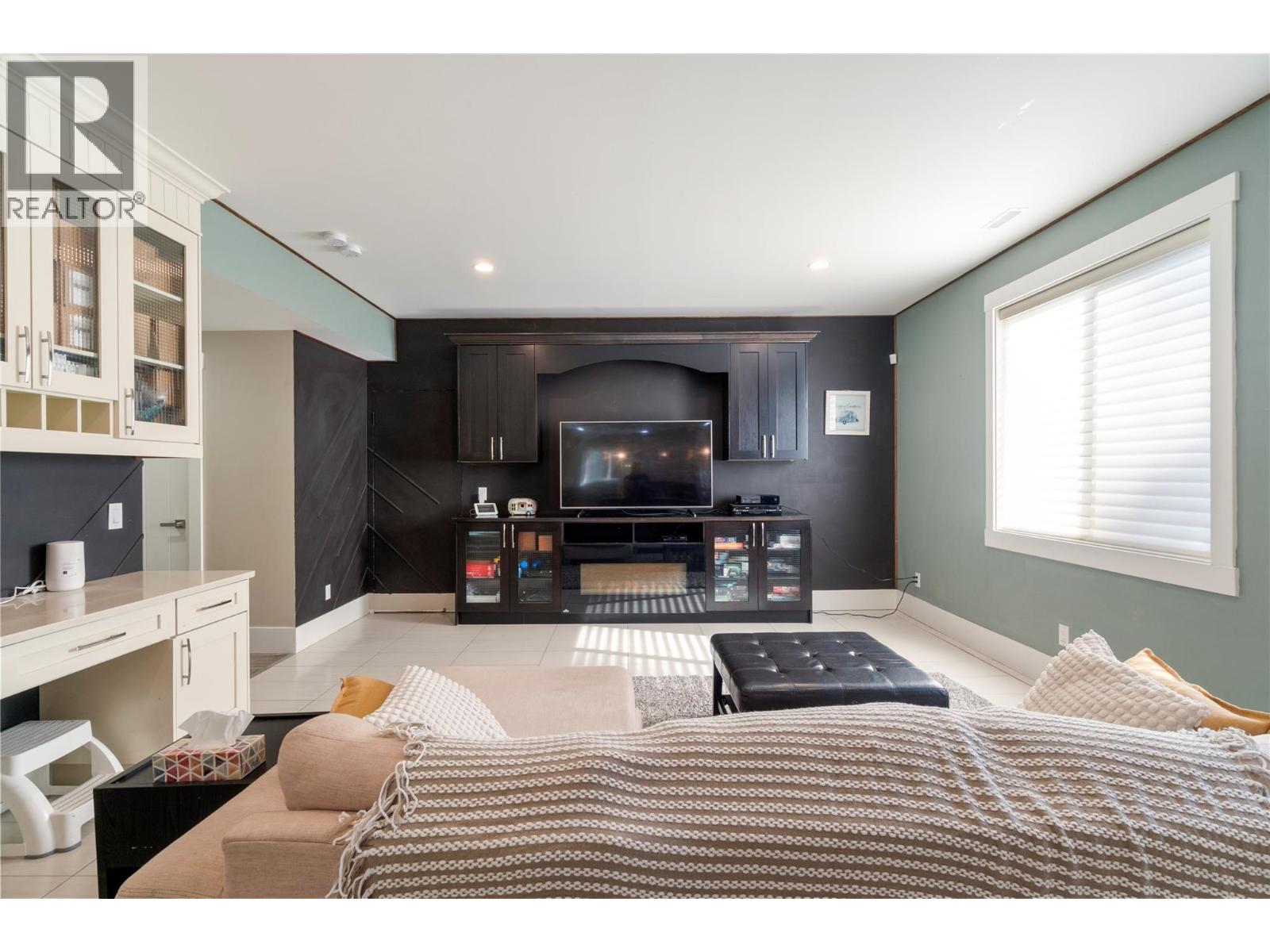  1180 Shuswap Street Southeast, Salmon Arm