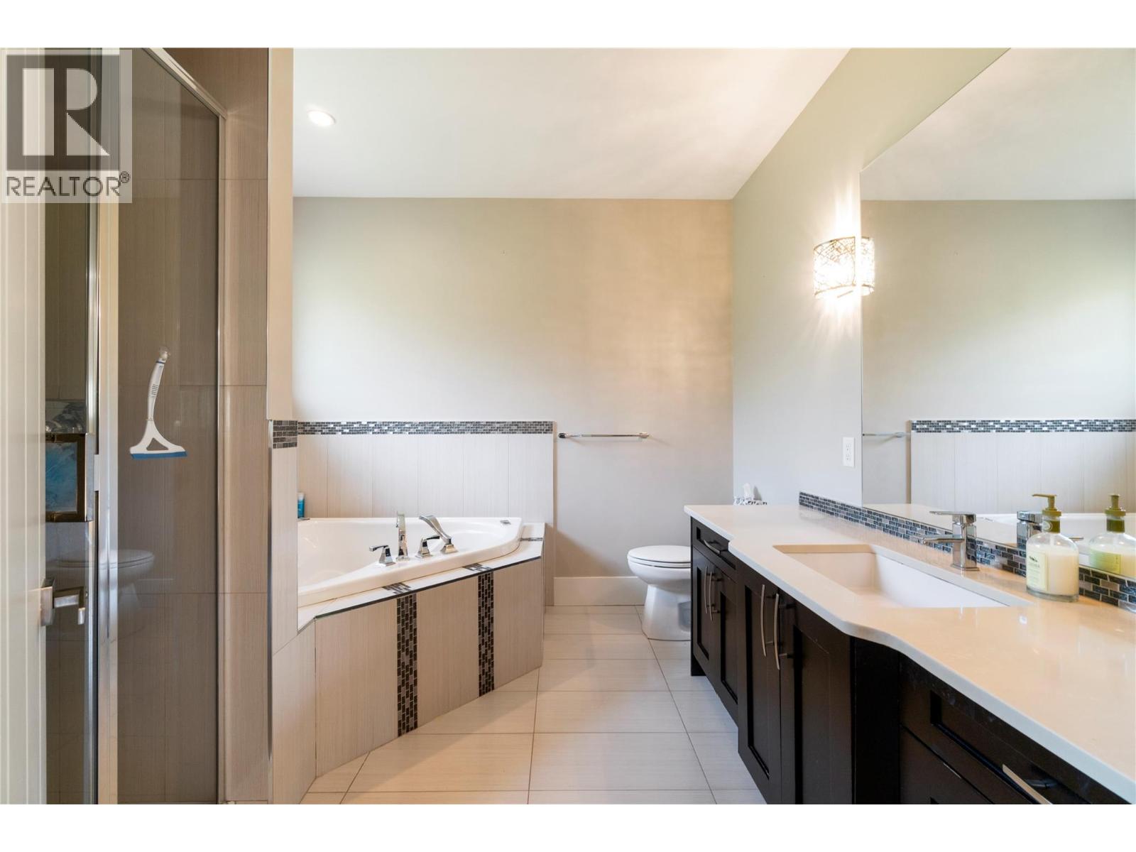  1180 Shuswap Street Southeast, Salmon Arm