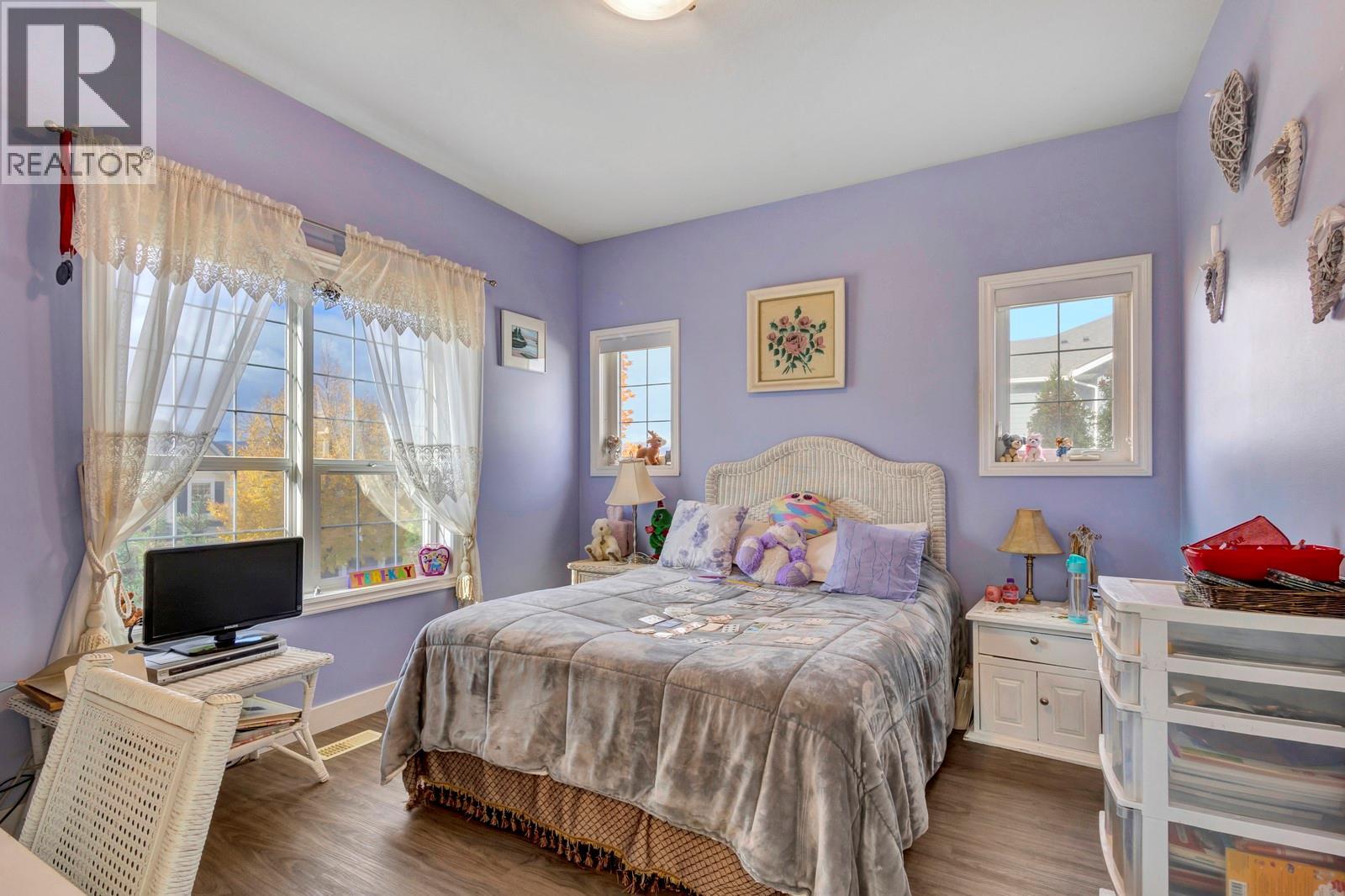  393 McCarren Avenue, Kelowna