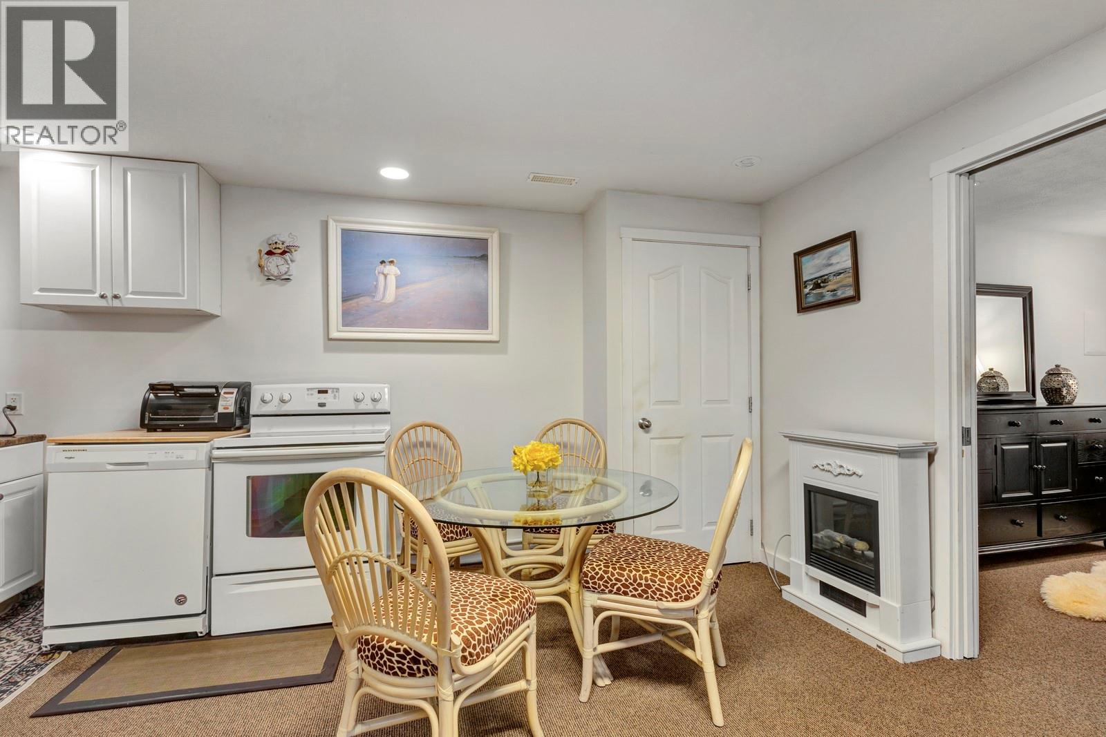  393 McCarren Avenue, Kelowna