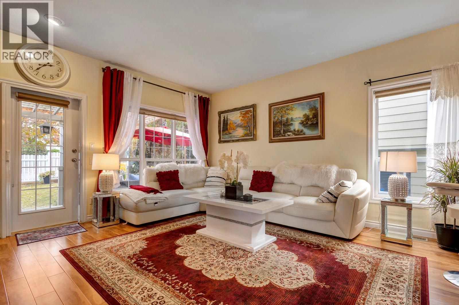  393 McCarren Avenue, Kelowna