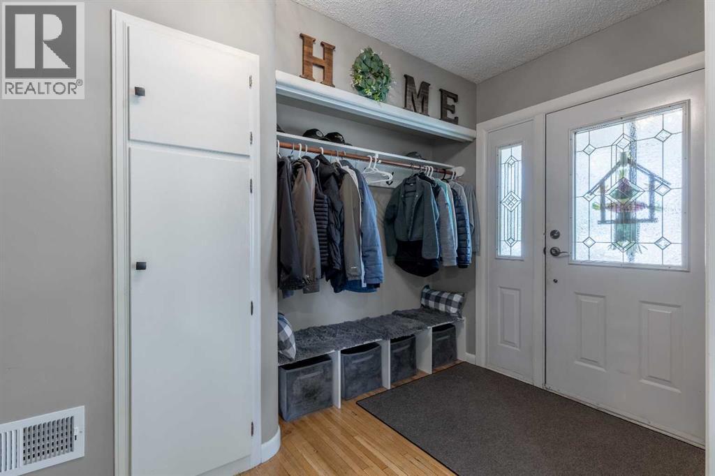 Single Family House Bungalow for Sale in   Avenue S Glendale Lethbridge 