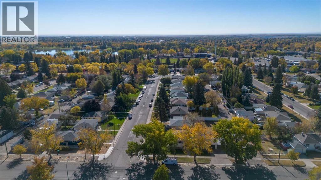 Single Family House Bungalow for Sale in   Avenue S Glendale Lethbridge 