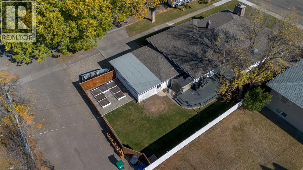 Single Family House Bungalow for Sale in   Avenue S Glendale Lethbridge 