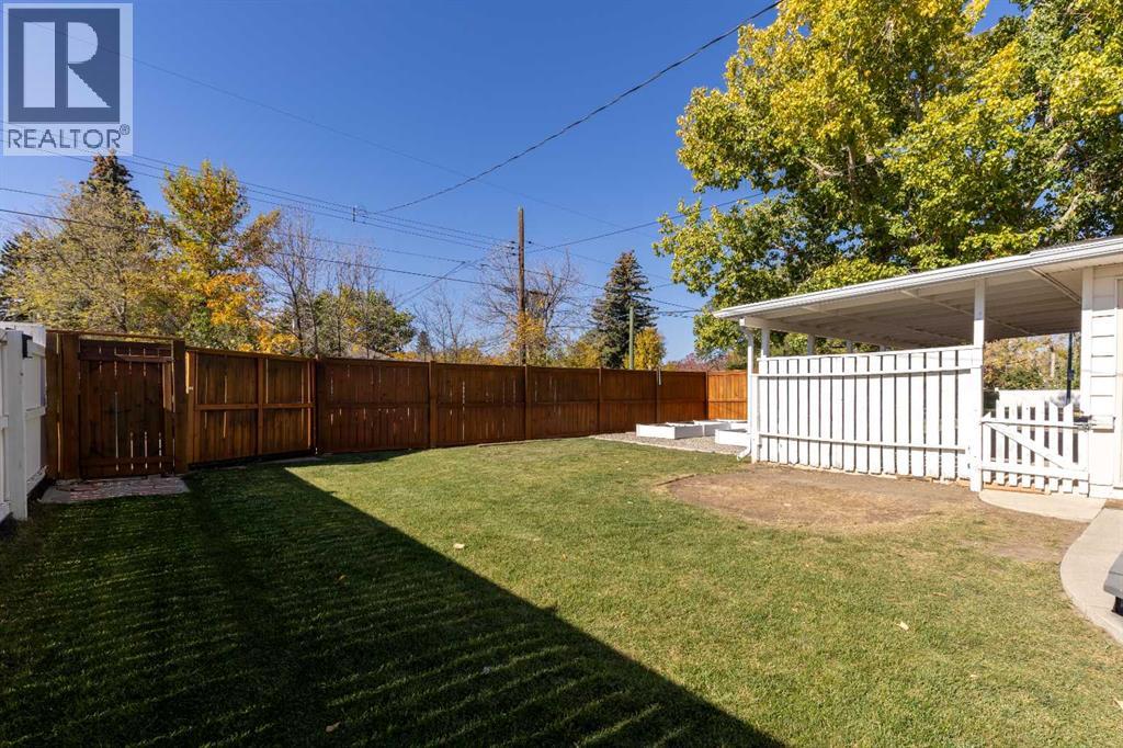 Single Family House Bungalow for Sale in   Avenue S Glendale Lethbridge 