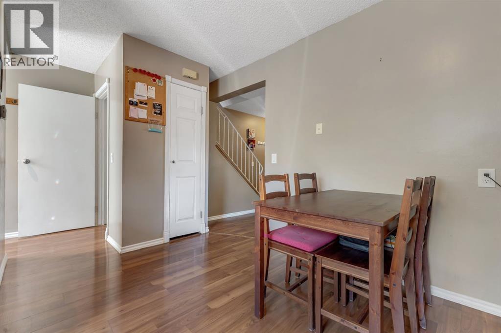 Single Family House for Sale in  Pennsburg Way SE Penbrooke Meadows Calgary 