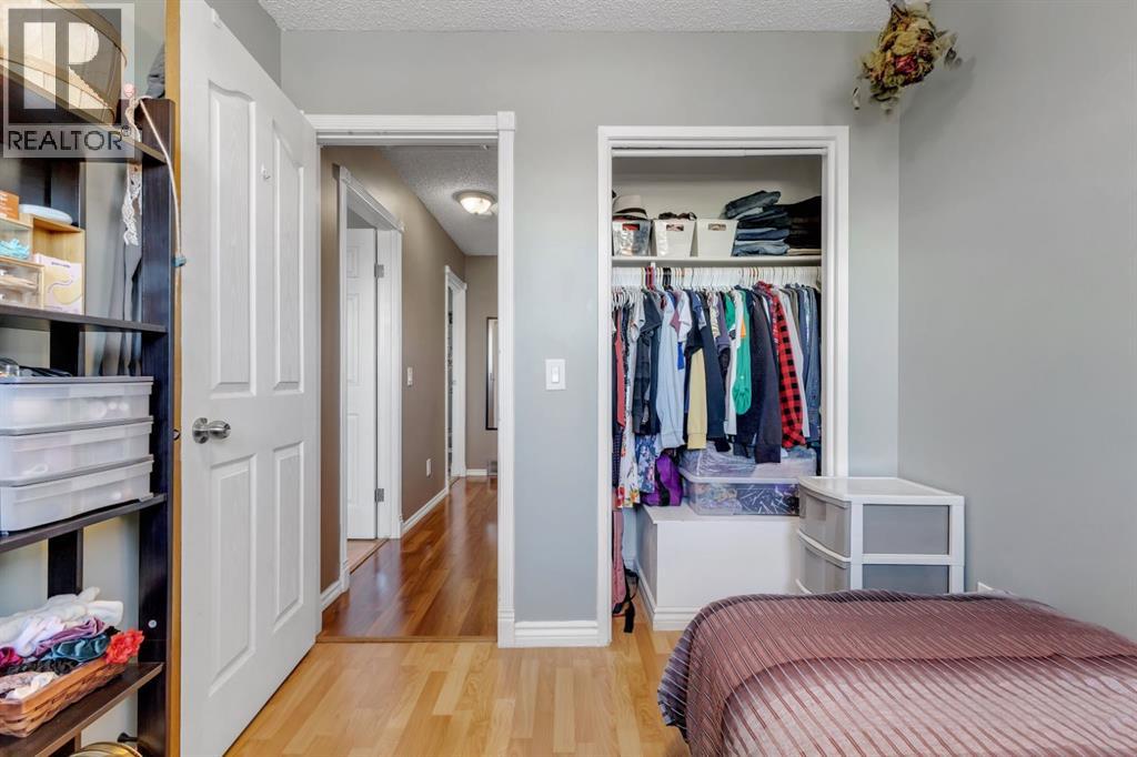 Single Family House for Sale in  Pennsburg Way SE Penbrooke Meadows Calgary 