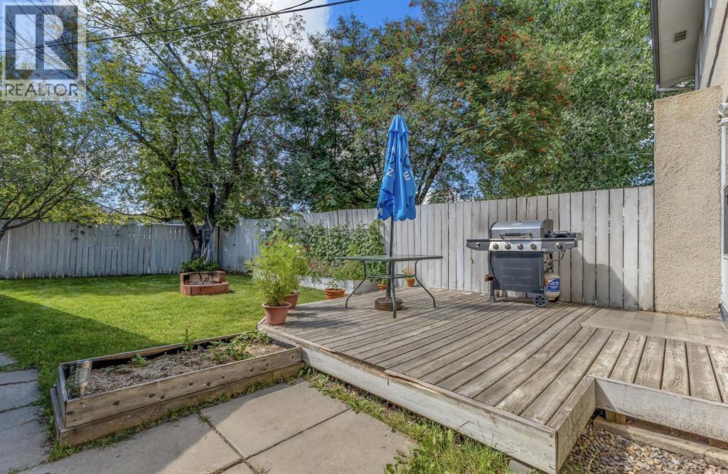 Single Family House for Sale in  Pennsburg Way SE Penbrooke Meadows Calgary 