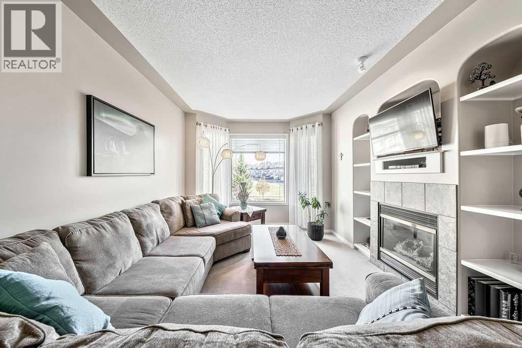 Single Family House for Sale in  Country Hills Gardens NW Country Hills Calgary 