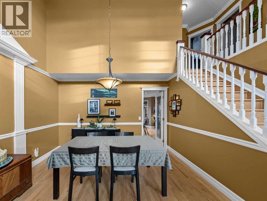 Single Family House for Sale in  Scurfield Drive NW Scenic Acres Calgary 