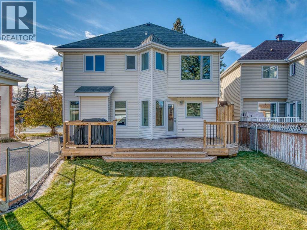 Single Family House for Sale in  Scurfield Drive NW Scenic Acres Calgary 