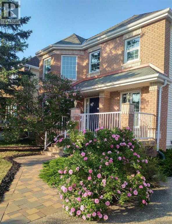 Single Family House for Sale in  Scurfield Drive NW Scenic Acres Calgary 