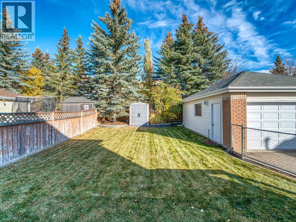 Single Family House for Sale in  Scurfield Drive NW Scenic Acres Calgary 