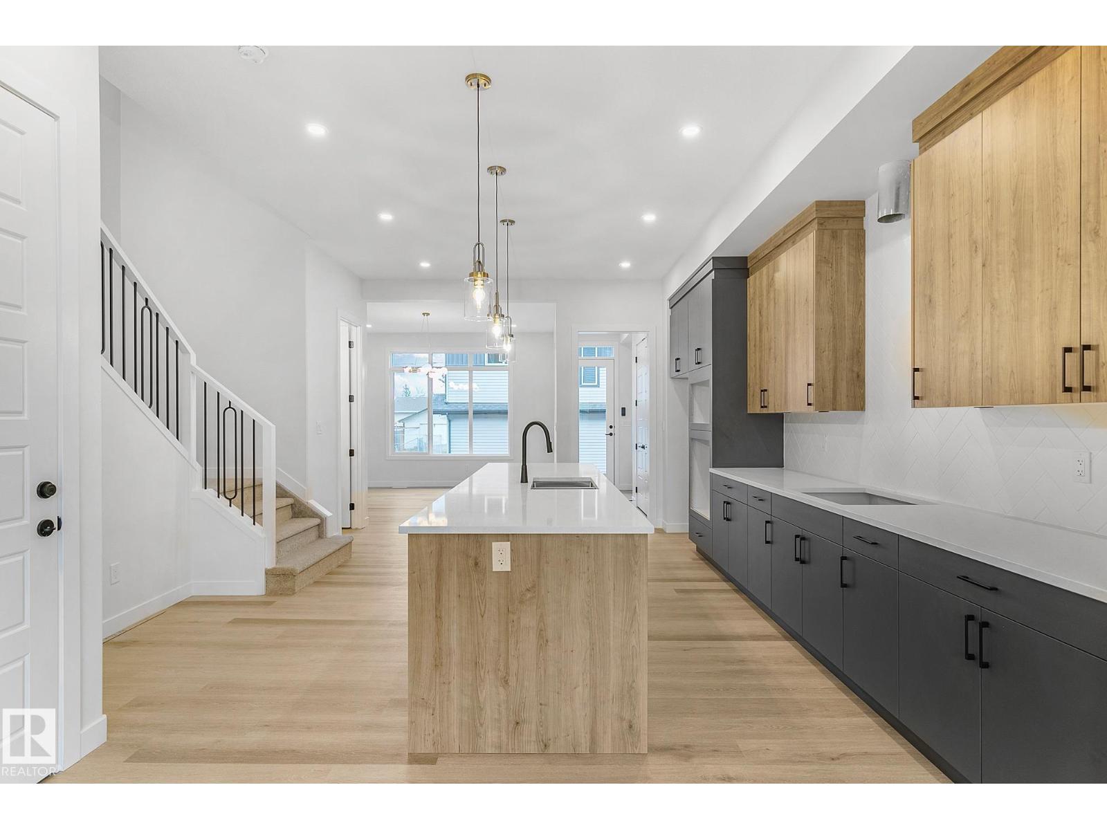 9926 9928 157 ST NW, Edmonton