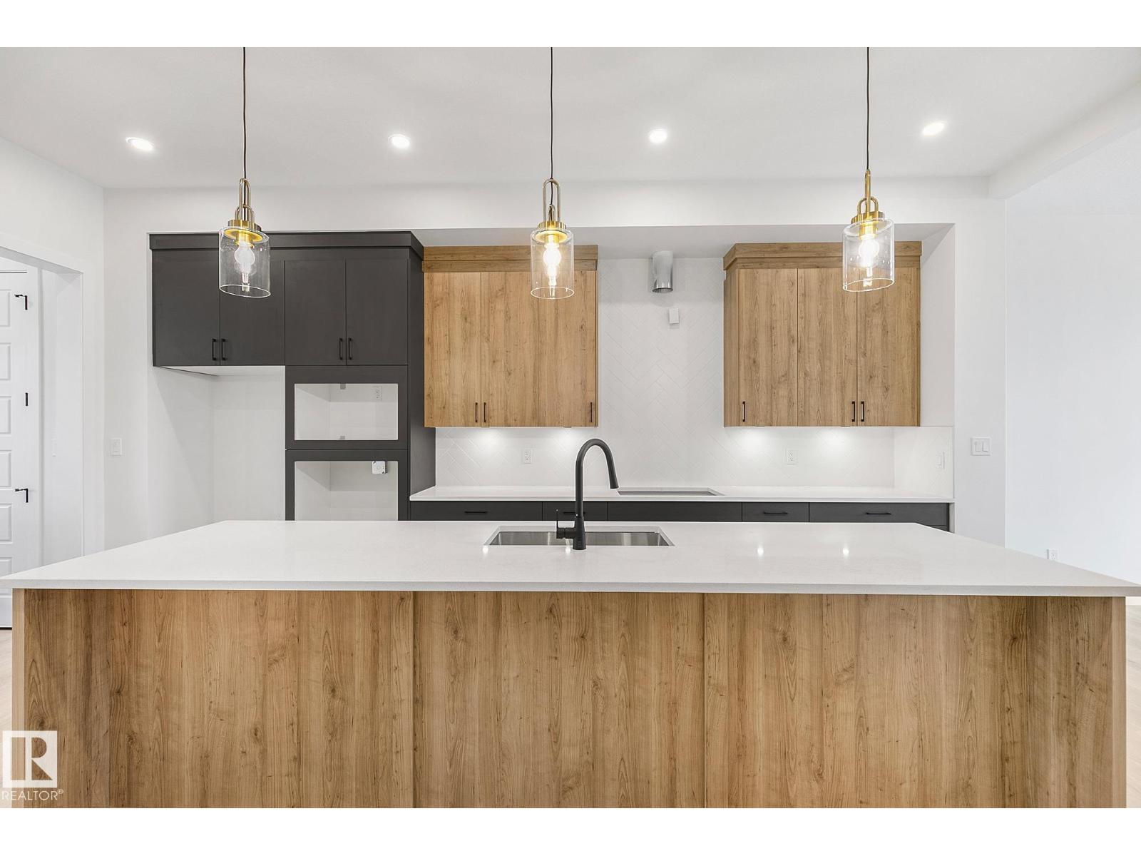 9926 9928 157 ST NW, Edmonton