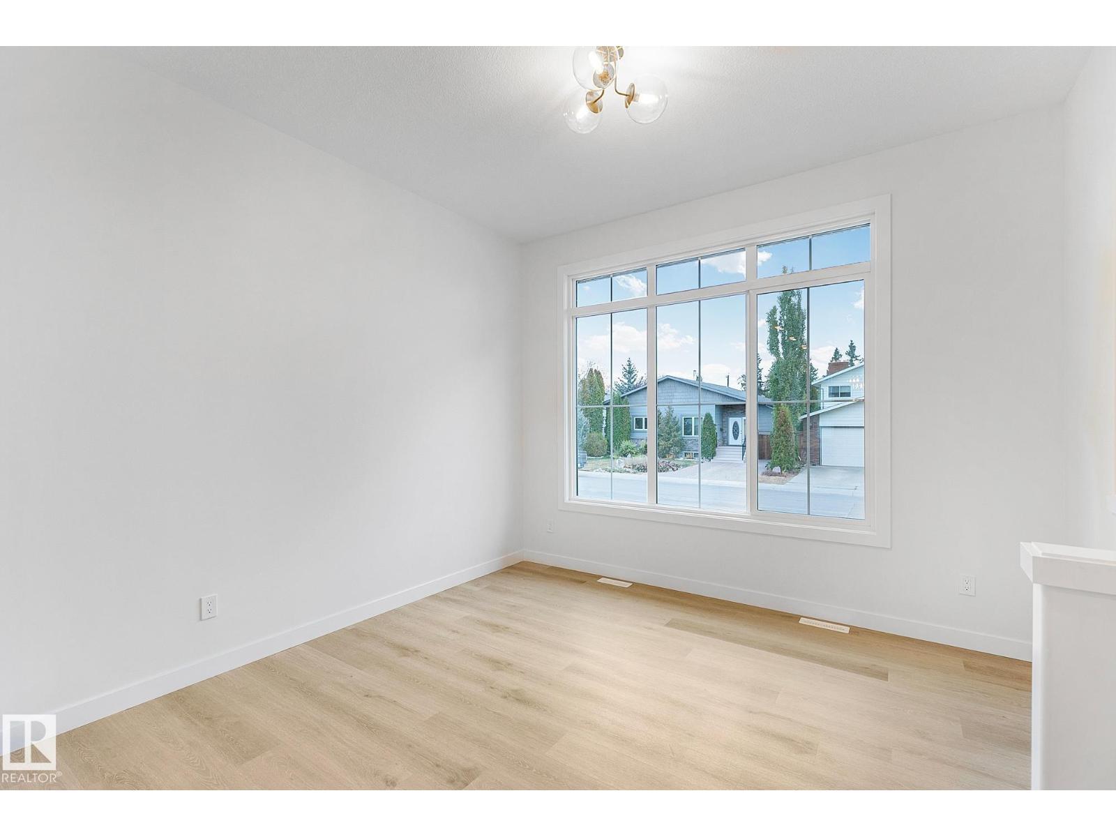 9926 9928 157 ST NW, Edmonton