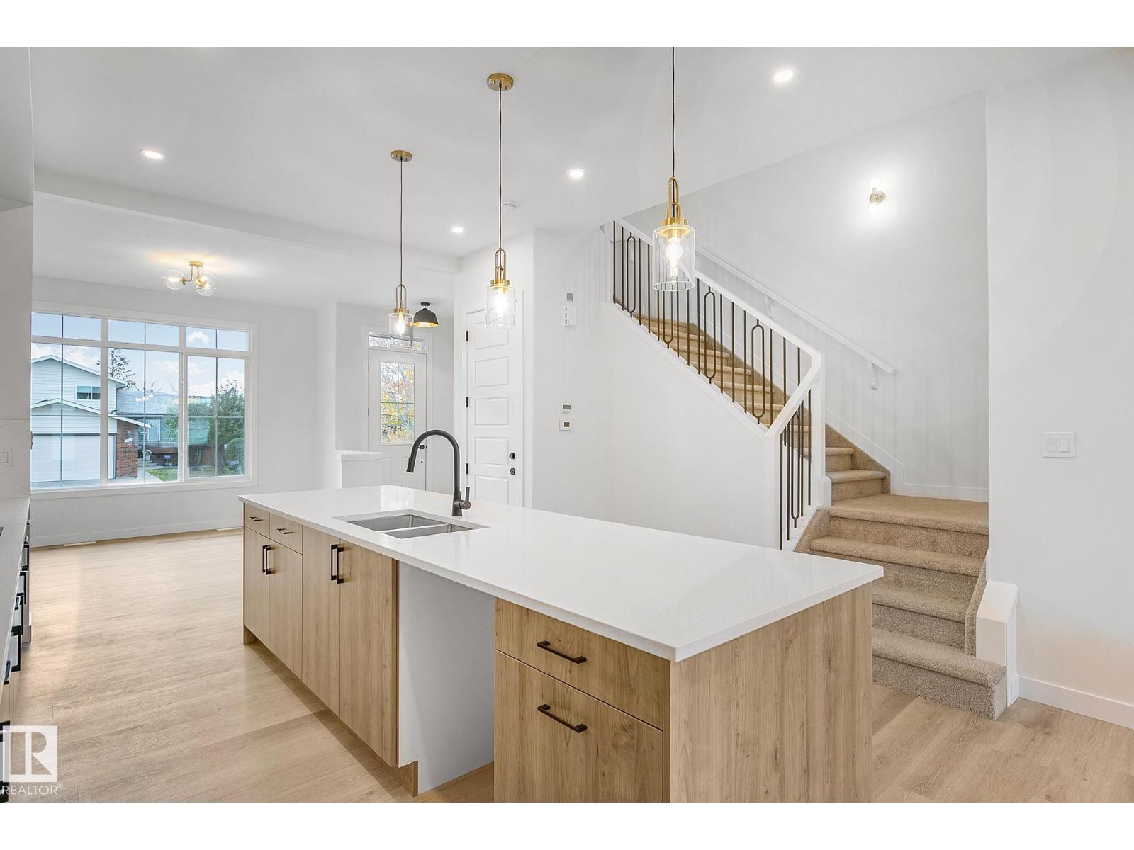 9926 9928 157 ST NW, Edmonton