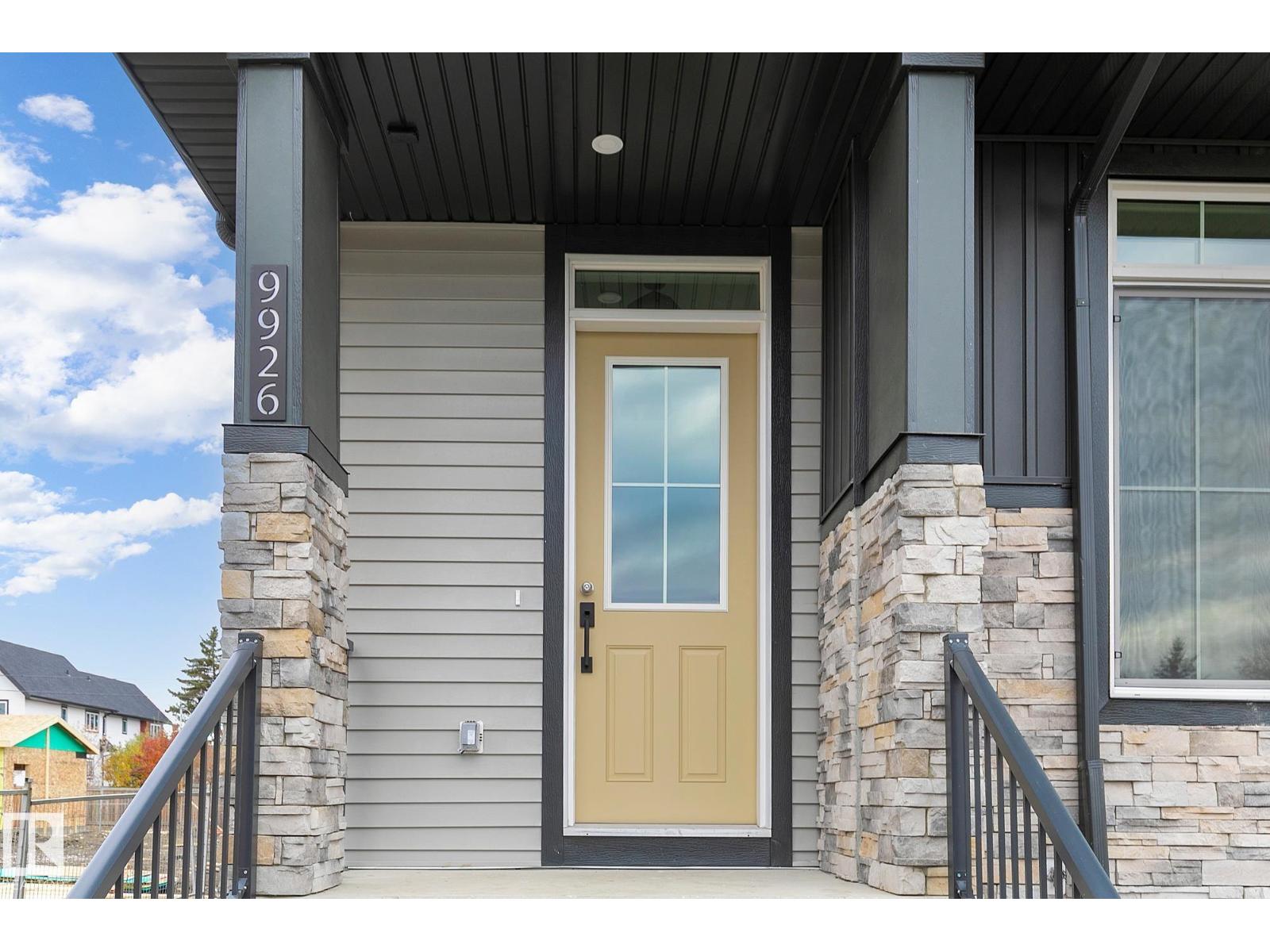 9926 9928 157 ST NW, Edmonton