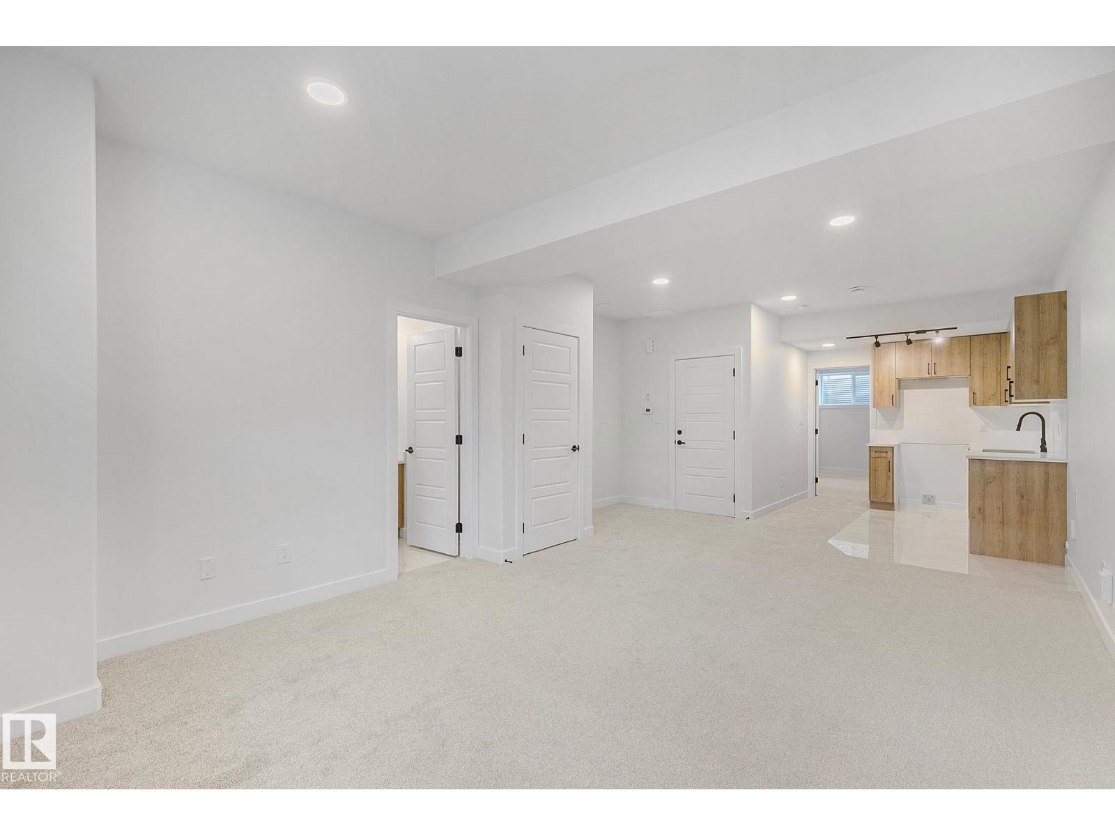 9926 9928 157 ST NW, Edmonton