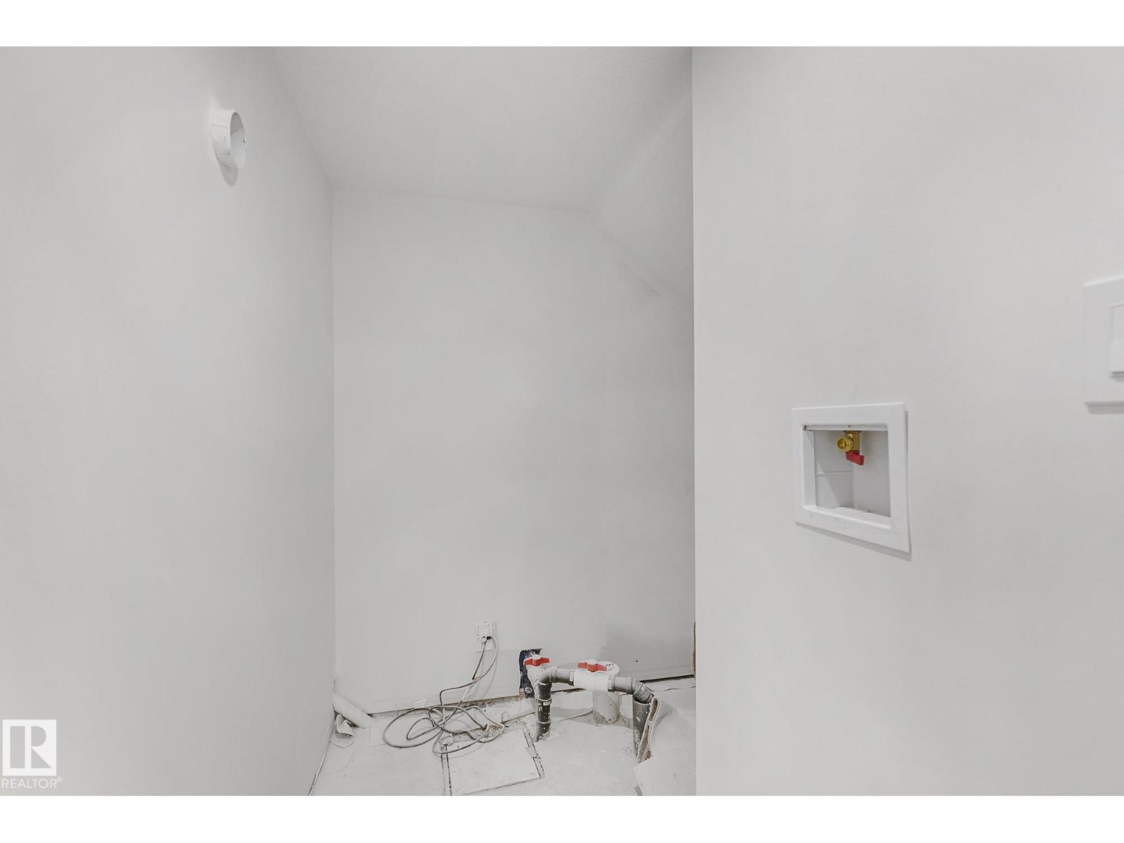 9926 9928 157 ST NW, Edmonton