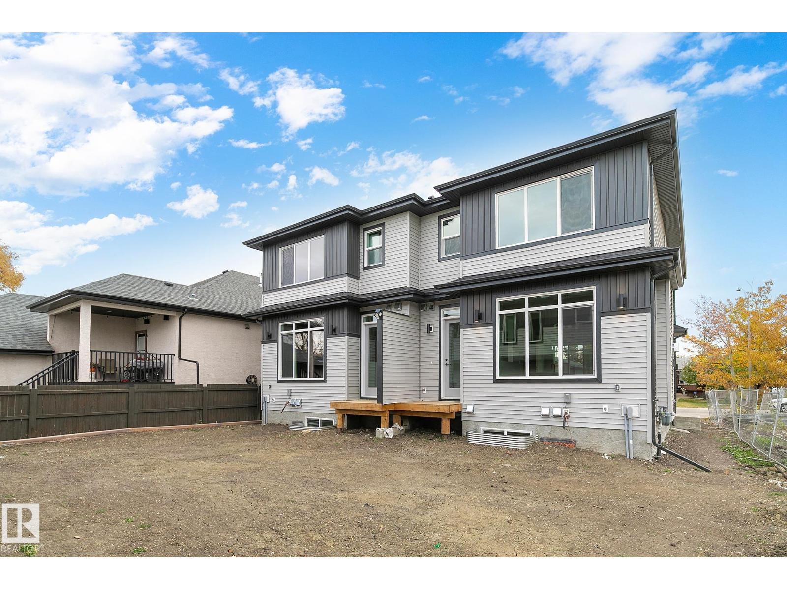 9926 9928 157 ST NW, Edmonton