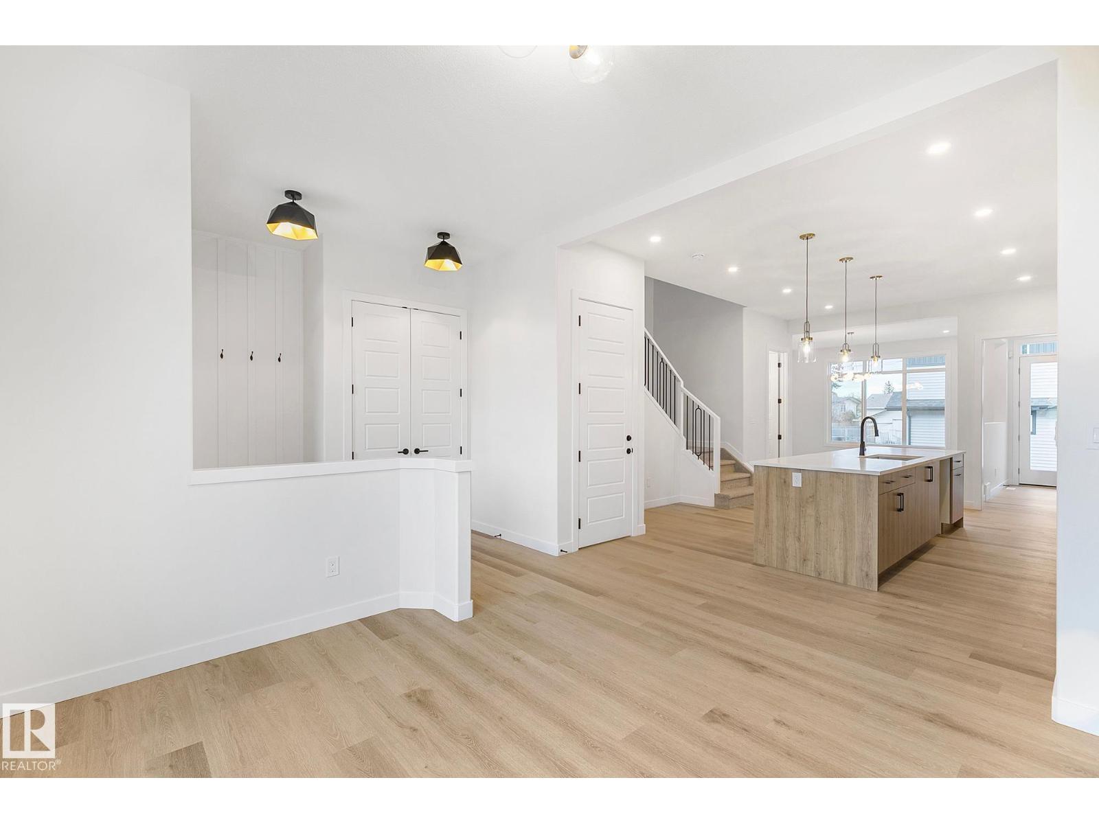 9926 9928 157 ST NW, Edmonton