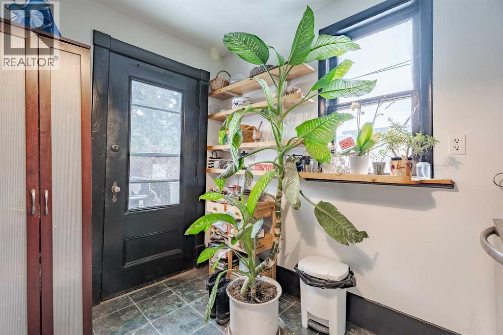 Single Family House for Sale in   Street NW Hillhurst Calgary 