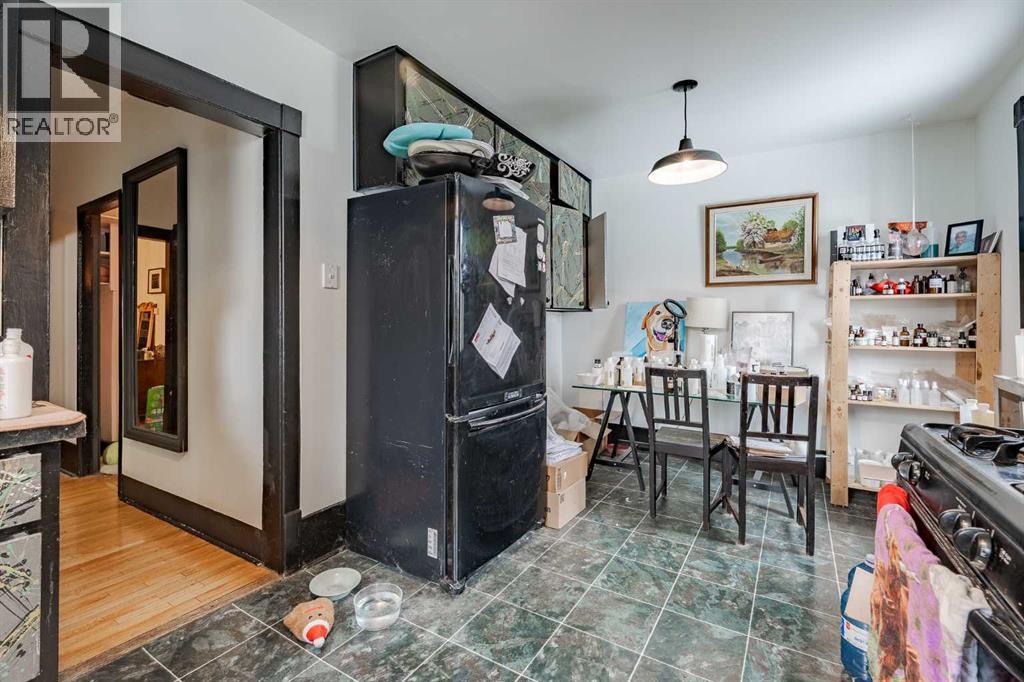 Single Family House for Sale in   Street NW Hillhurst Calgary 