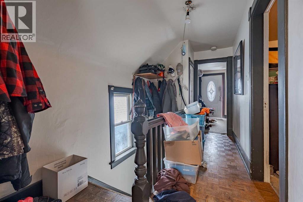 Single Family House for Sale in   Street NW Hillhurst Calgary 